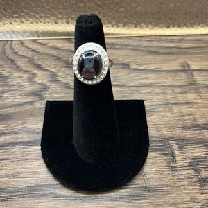 Vintage Sarah Coventry Black Stone And Silver Tone Halo Ring 1964 Size 6-7
